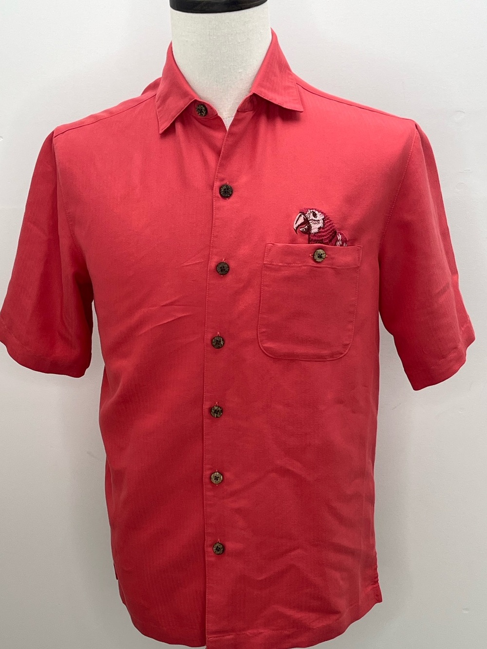 Caribbean Men's Red Parrot Tropical Embroidered Short Sleeve Shirt Size Small